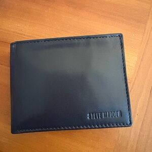 Steve Madden Classic Black Leather Card Holder